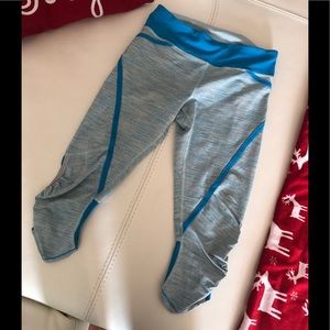 SALE! 2/$50 LULULEMON CROP LEGGING